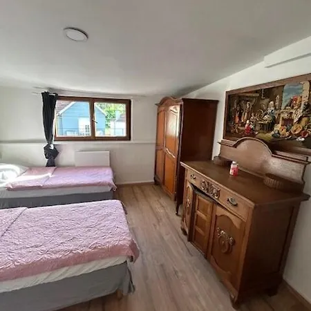 Entire 2 Bedroom 5 Beds * Forbach